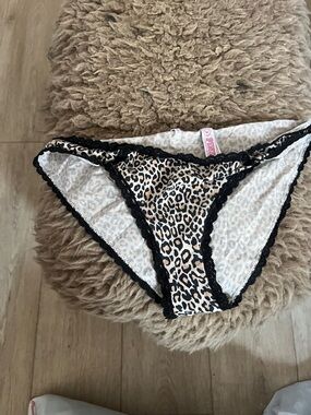 PINK Victoria's Secret Leopard Print Bikini Briefs in Beige and Black